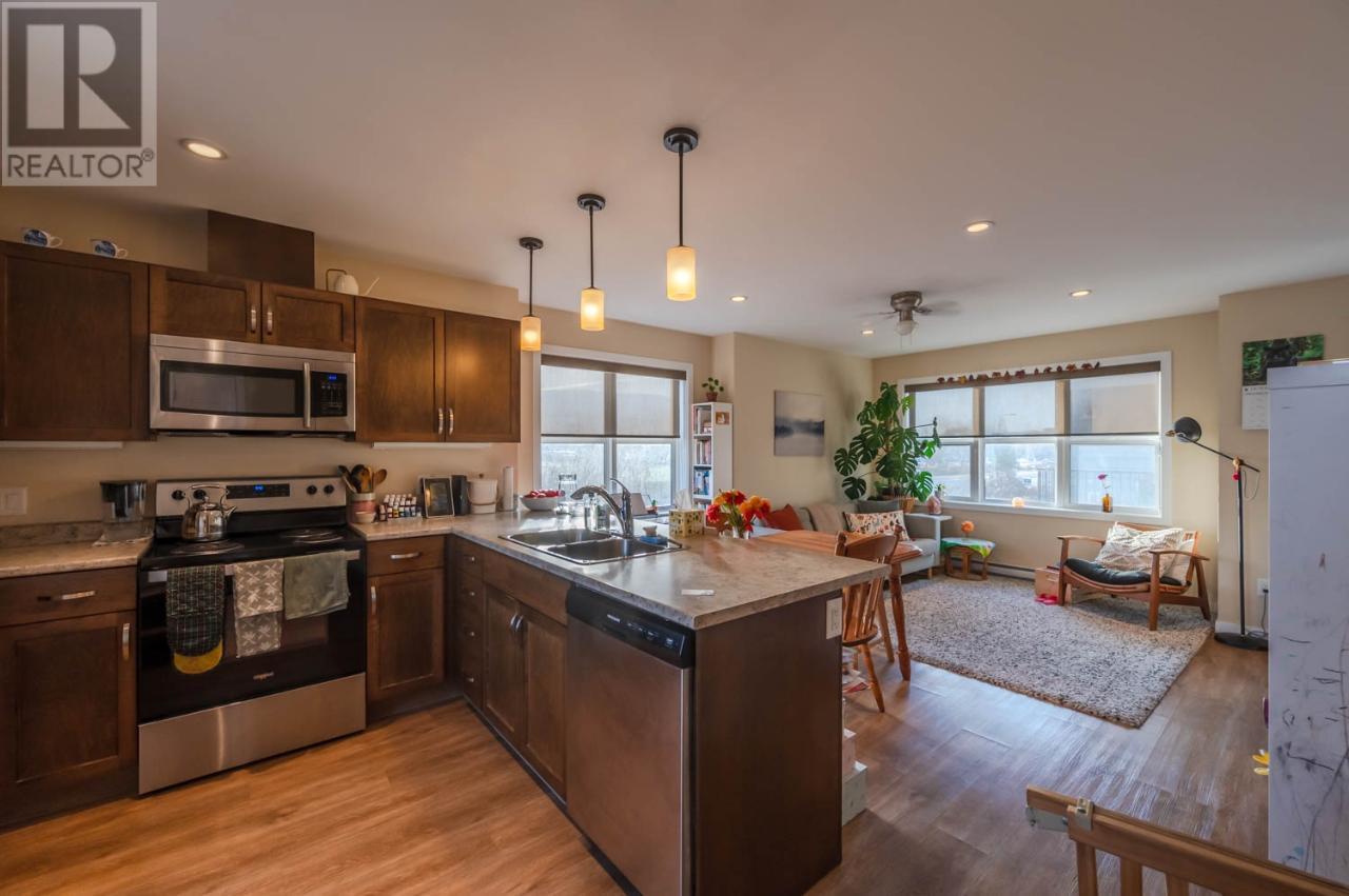 707 REVELSTOKE Avenue Unit# 102, #102