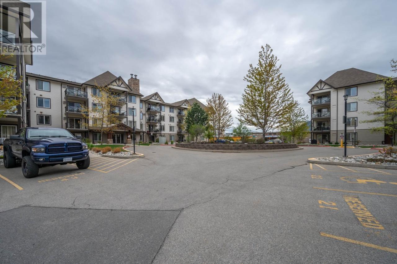 246 HASTINGS Avenue Unit# 406, #406