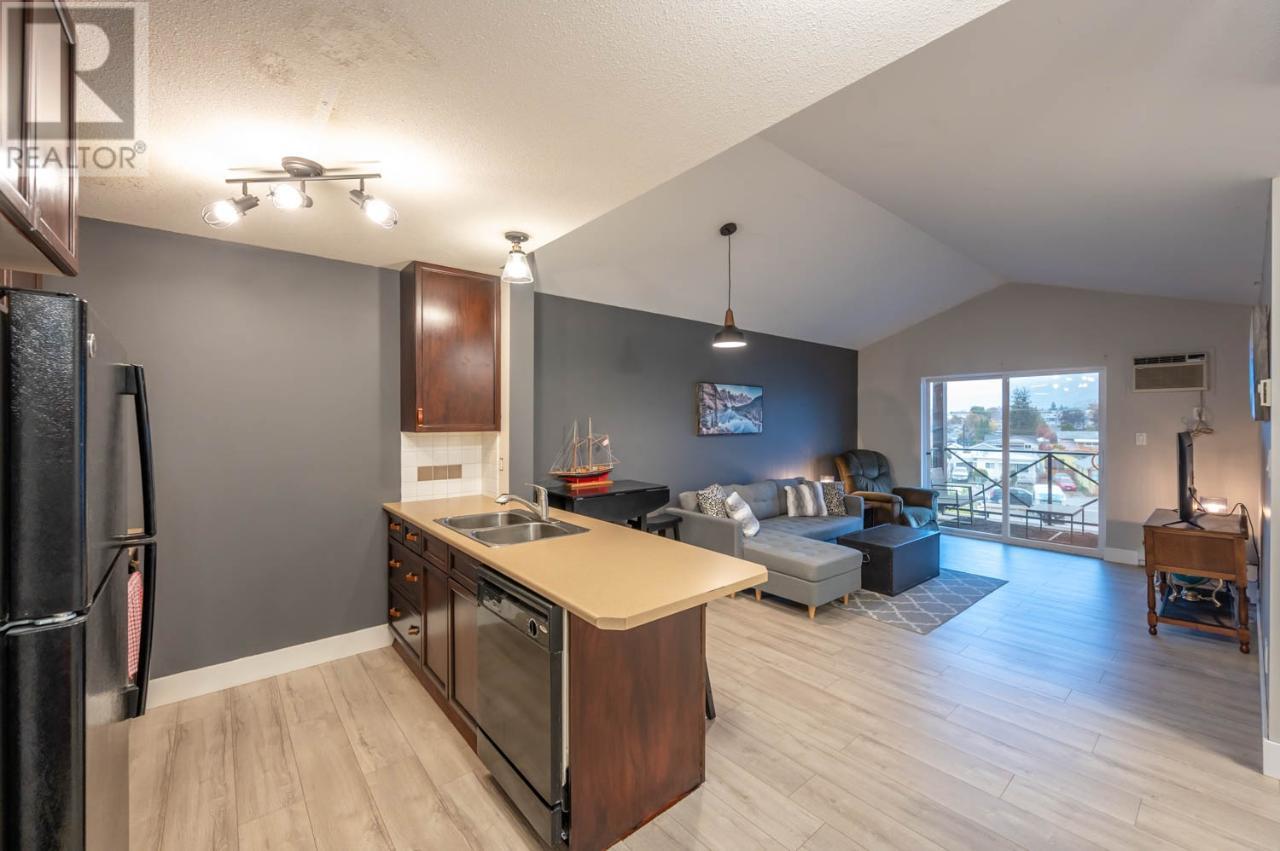 246 HASTINGS Avenue Unit# 406, #406