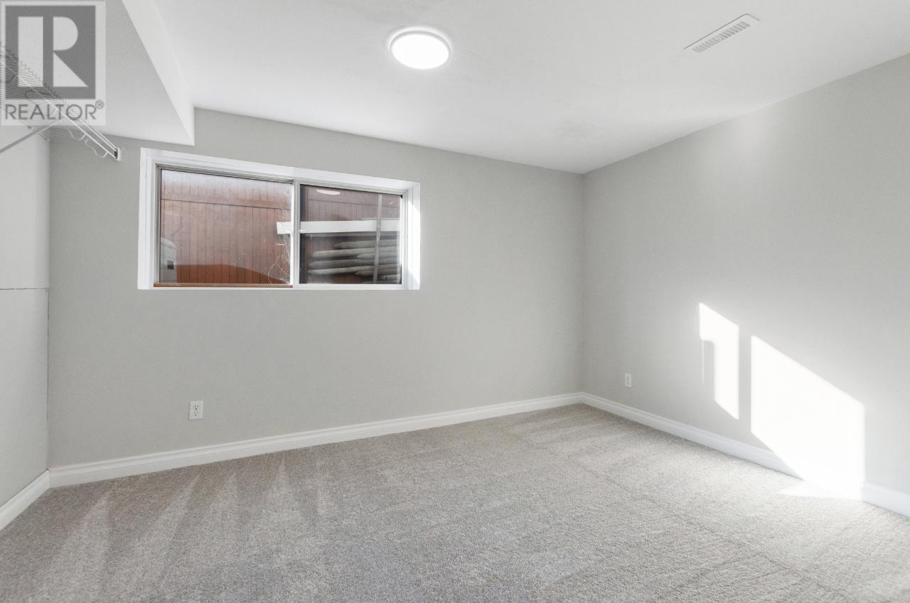 4441 MALLORY Crescent