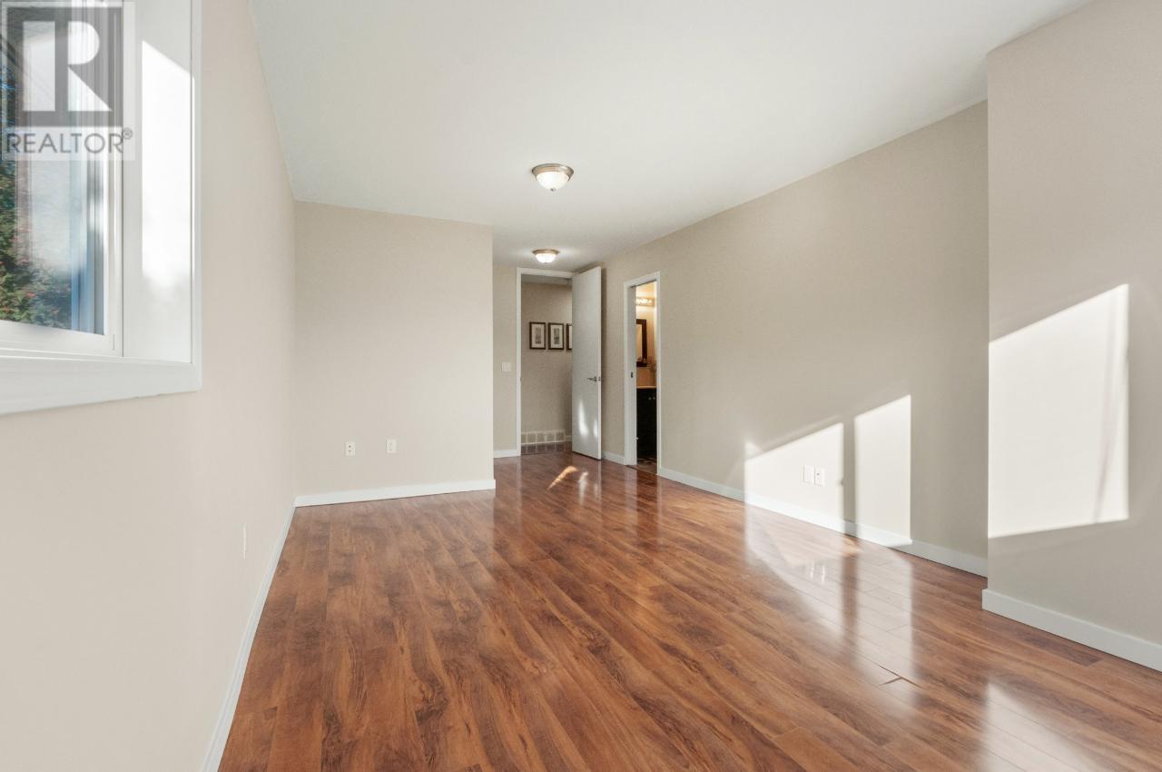 4441 MALLORY Crescent