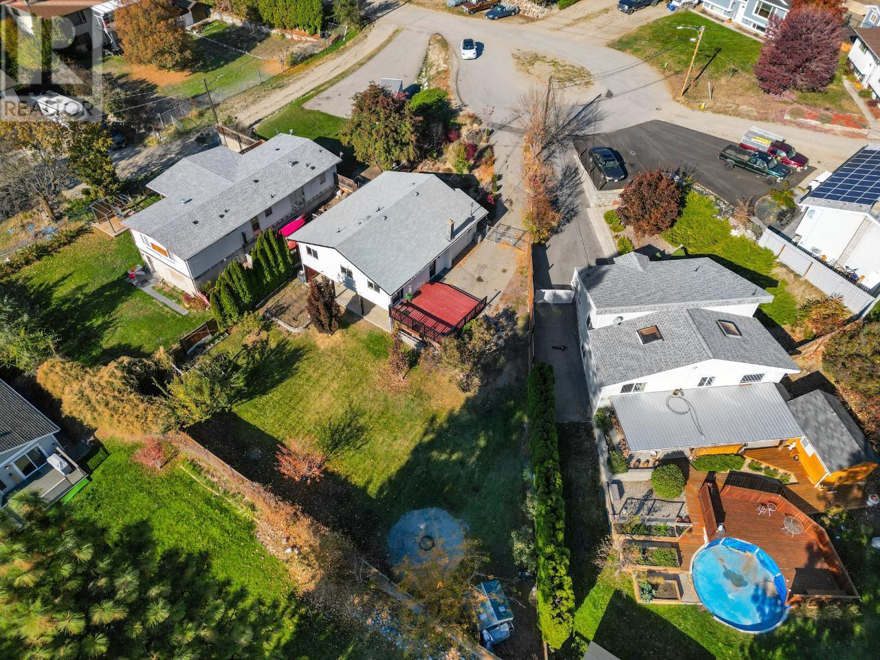 4441 MALLORY Crescent