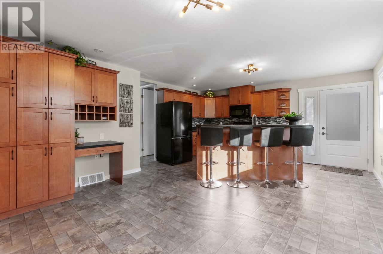 4441 MALLORY Crescent