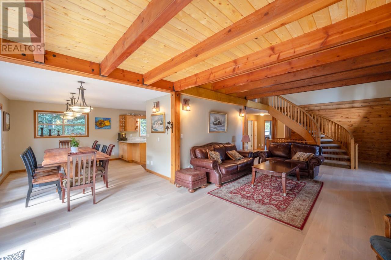 1417 APEX MOUNTAIN Road