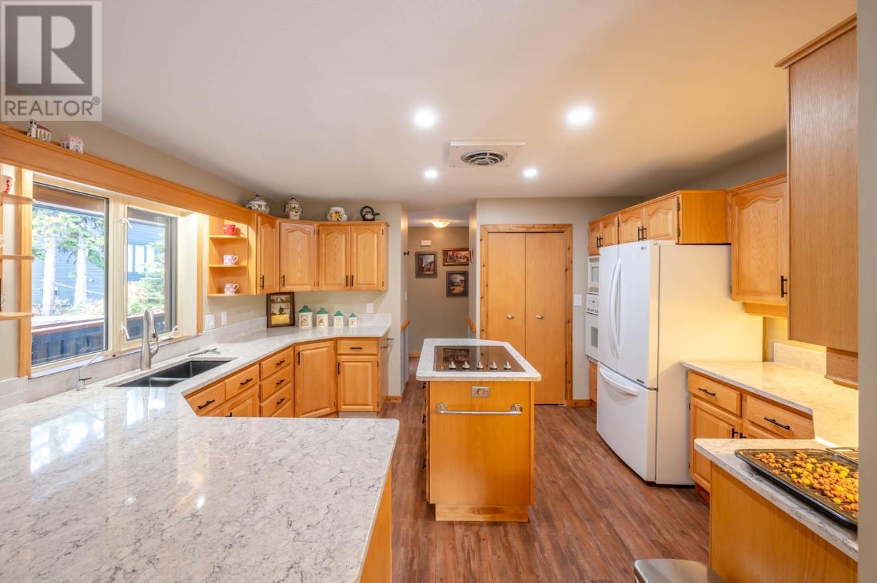 1417 APEX MOUNTAIN Road