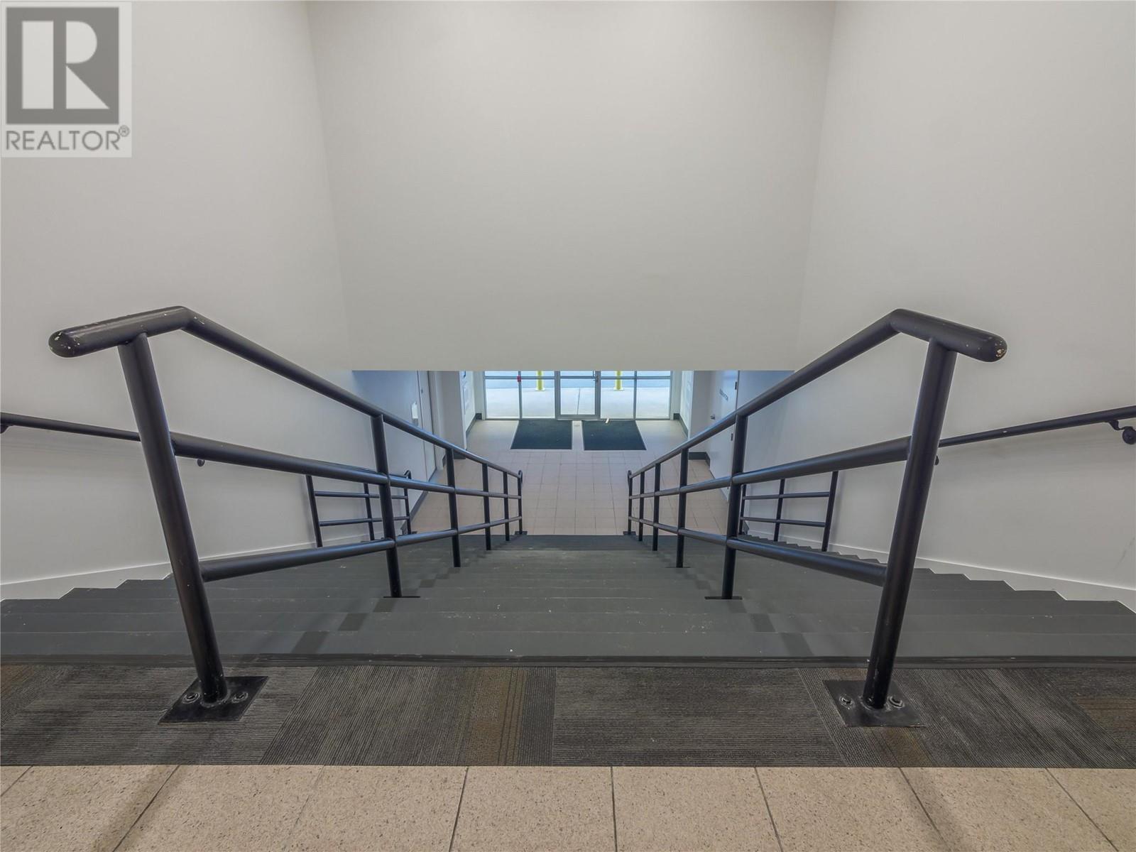 352 WINNIPEG Street Unit# 207, #207