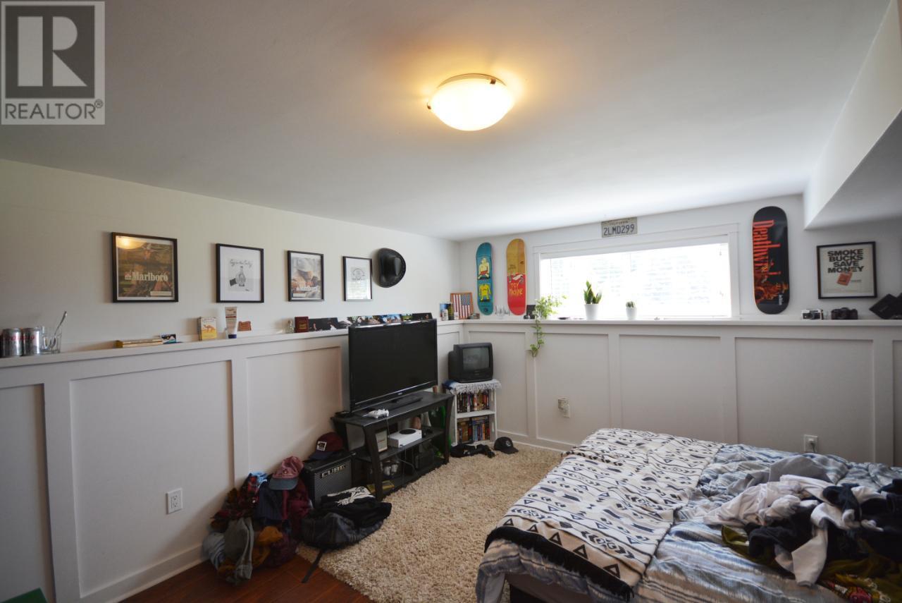 1101 PENTICTON Avenue