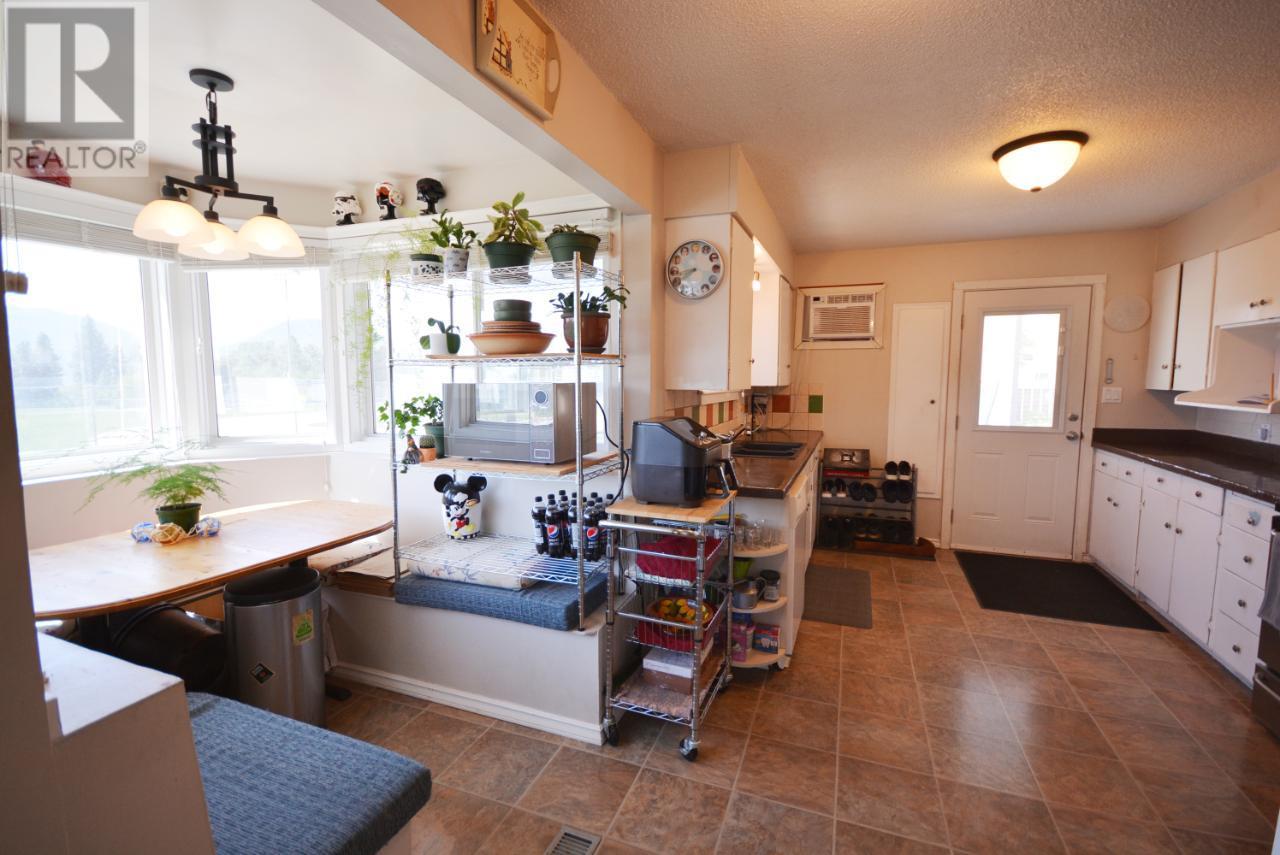 1101 PENTICTON Avenue