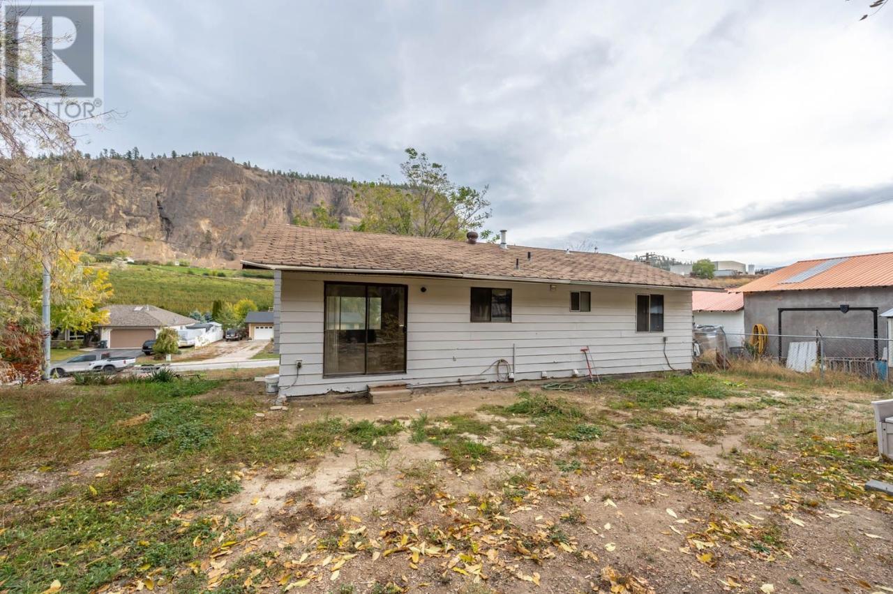 10194 VICTORIA Road