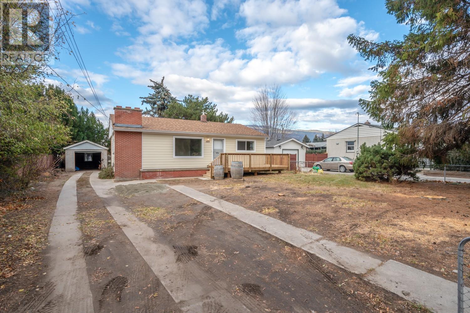 1815 FAIRFORD Drive