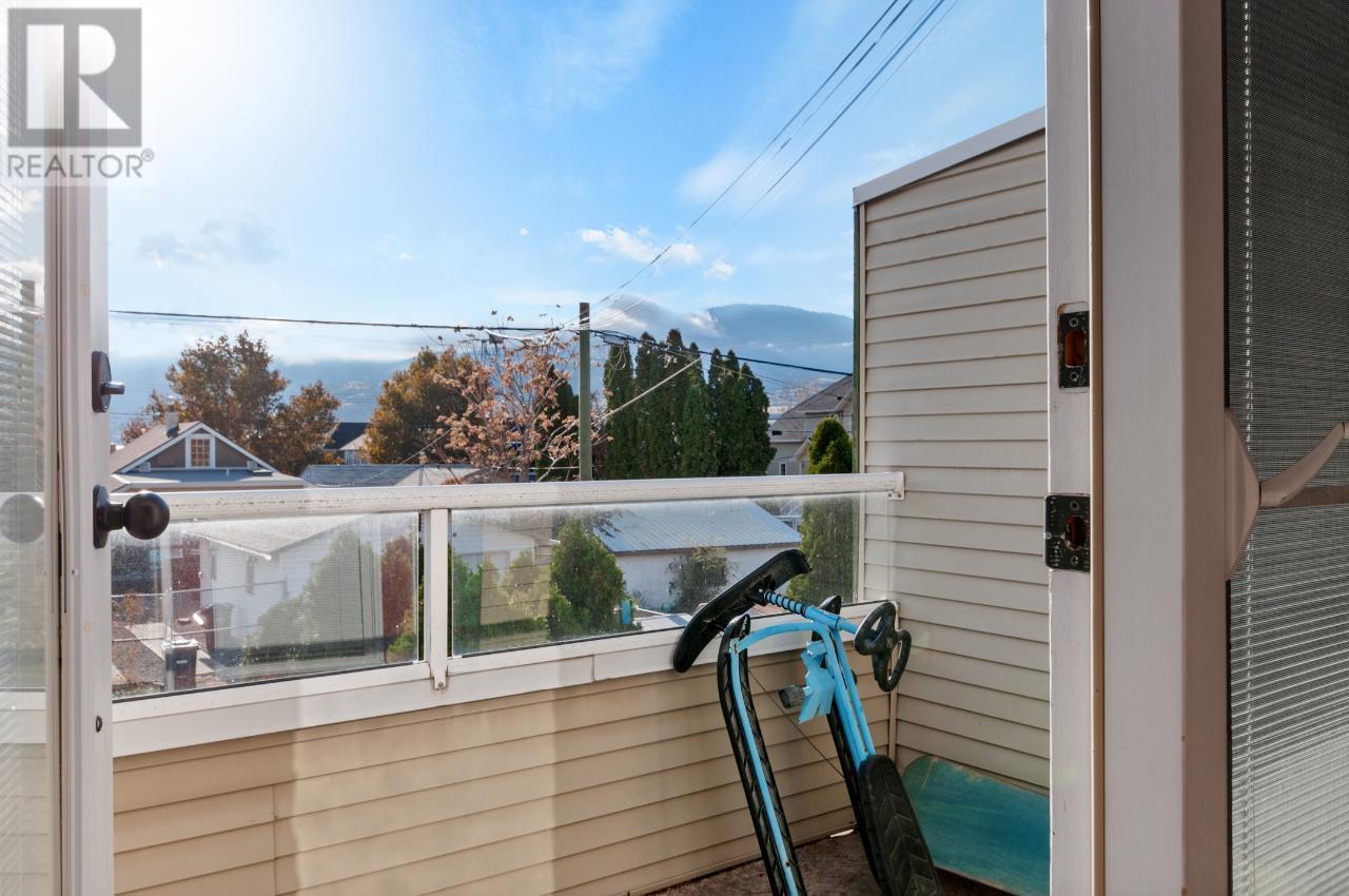292 DOUGLAS Avenue Unit# 101, #101