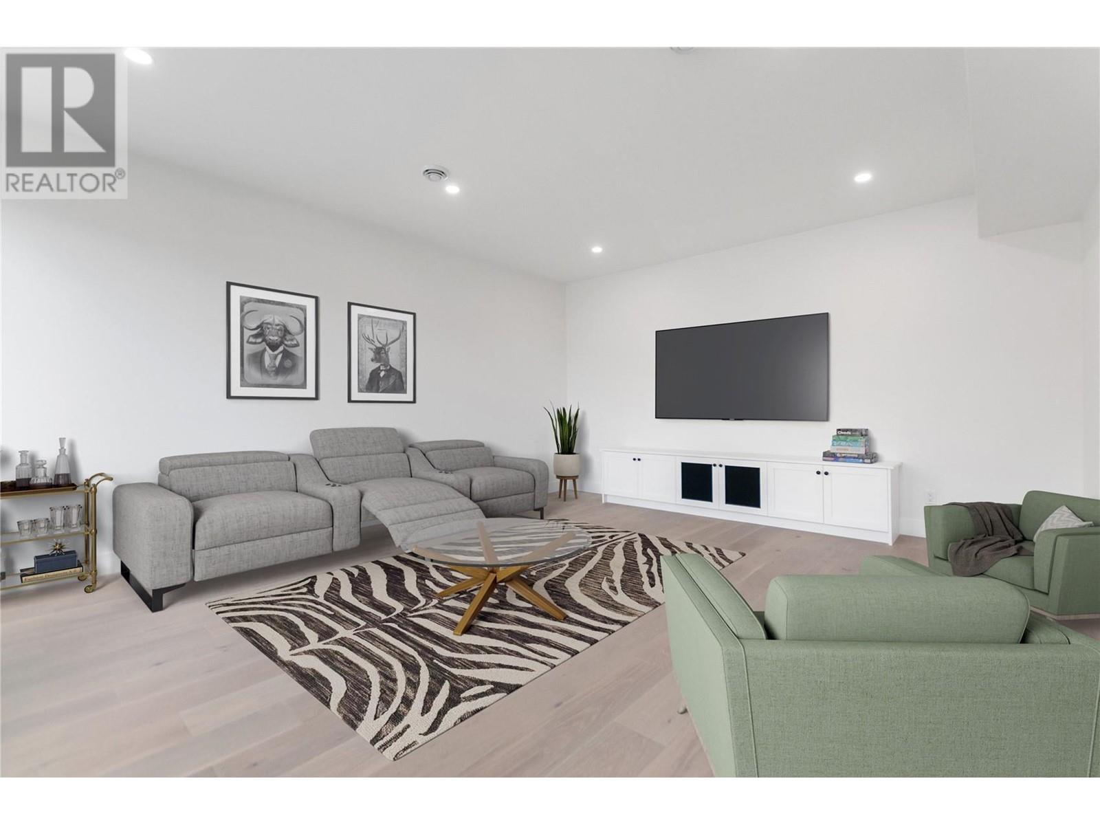 3304 EVERGREEN Drive