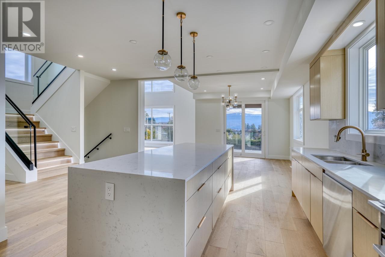 1047 OAK BARREL Place