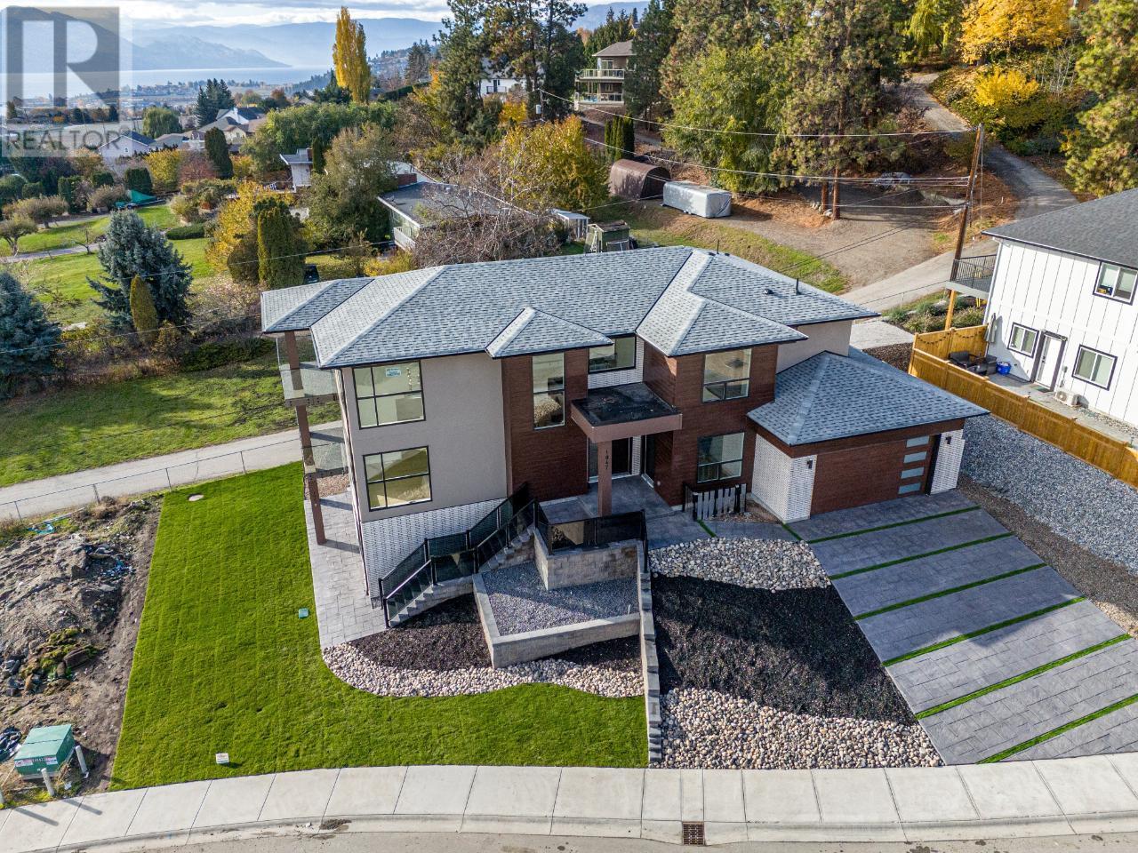 1047 OAK BARREL Place