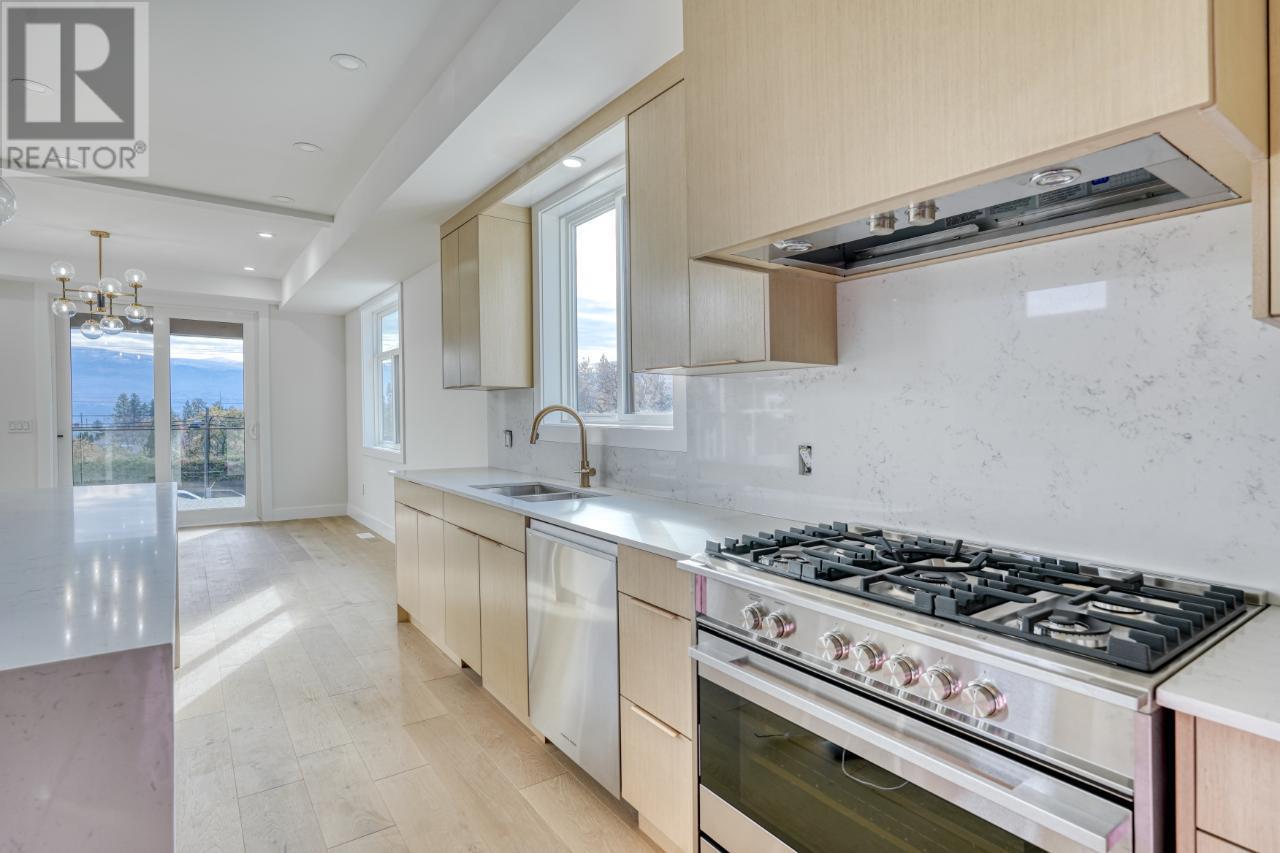 1047 OAK BARREL Place
