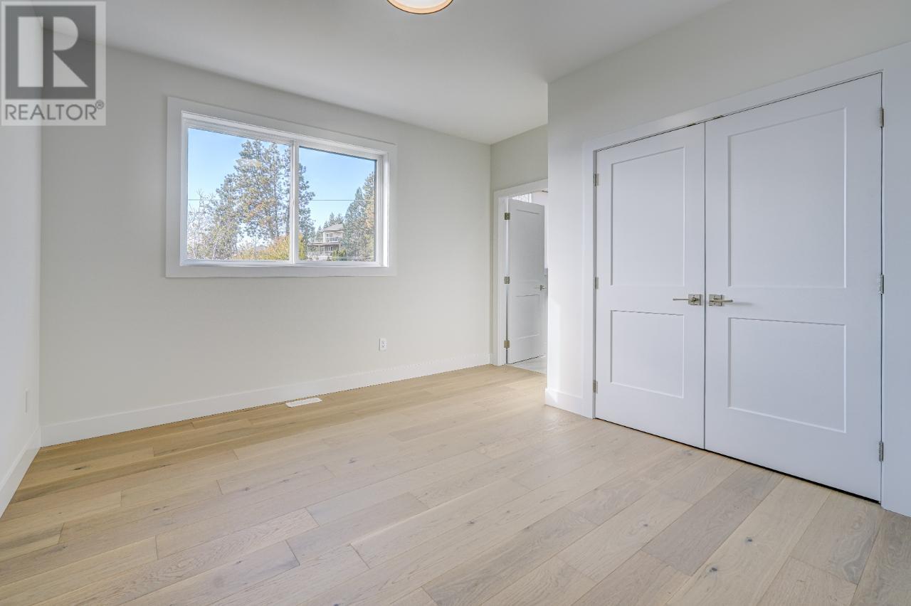 1047 OAK BARREL Place