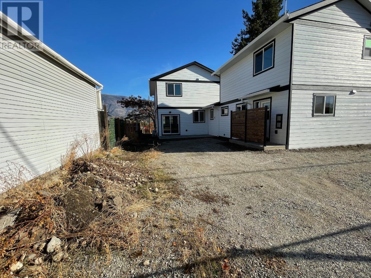 555 EARLE Crescent
