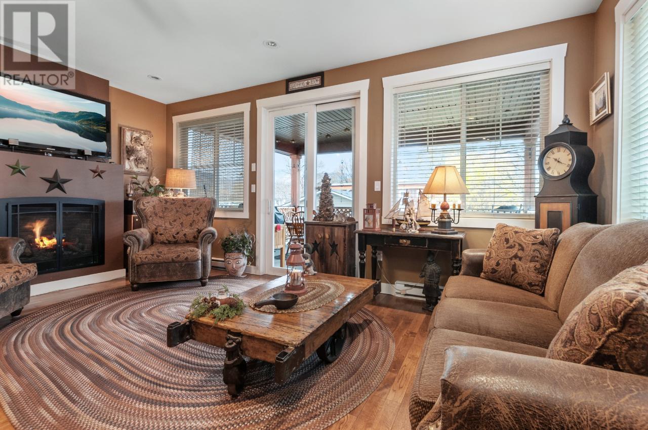 598 WADE Avenue Unit# 102, #102