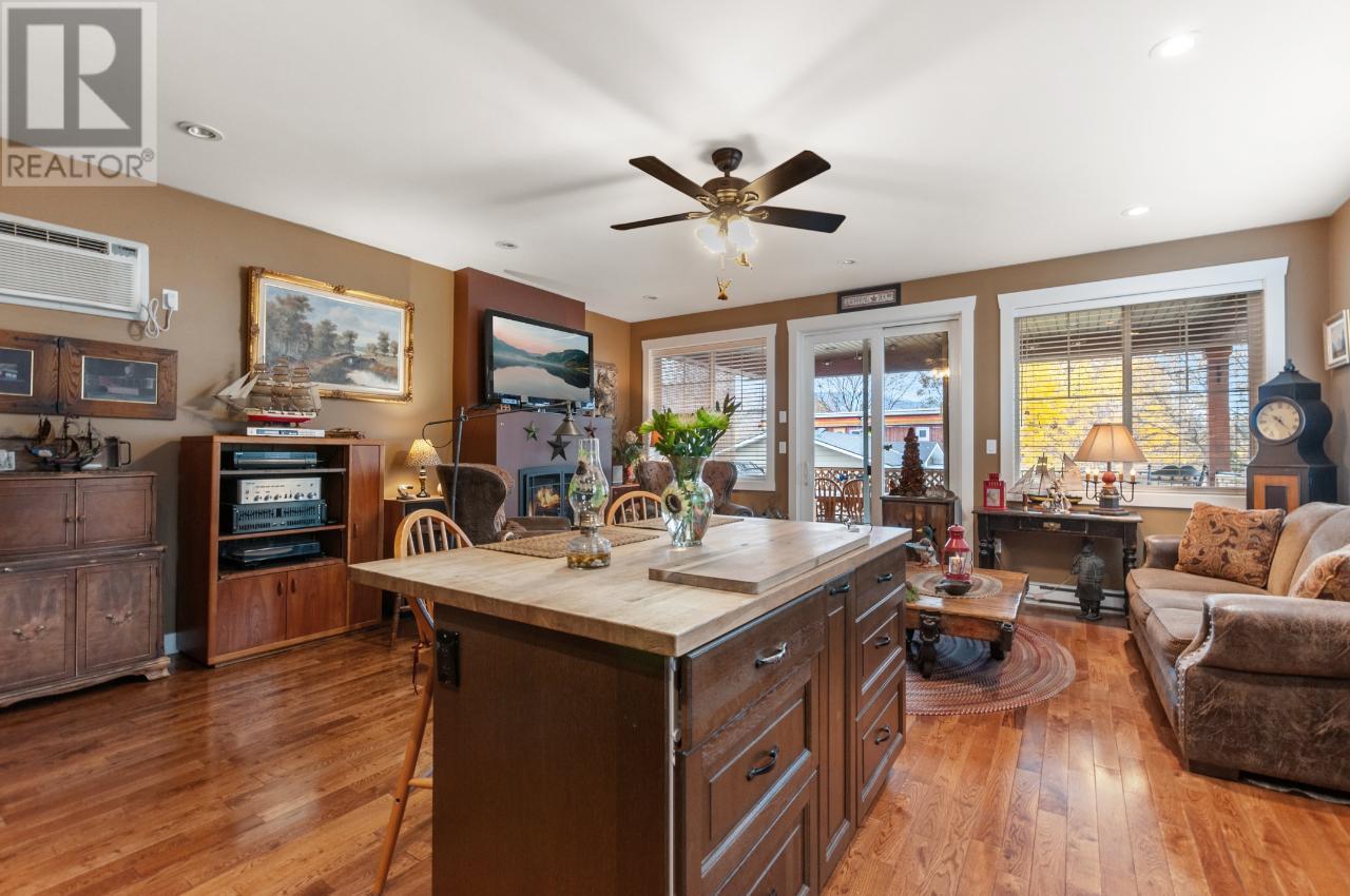 598 WADE Avenue Unit# 102, #102