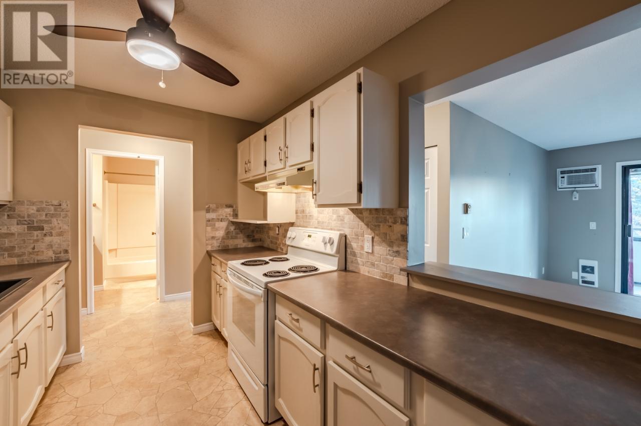 1490A GORDON Drive Unit# 305, #305