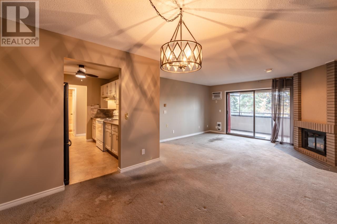 1490A GORDON Drive Unit# 305, #305