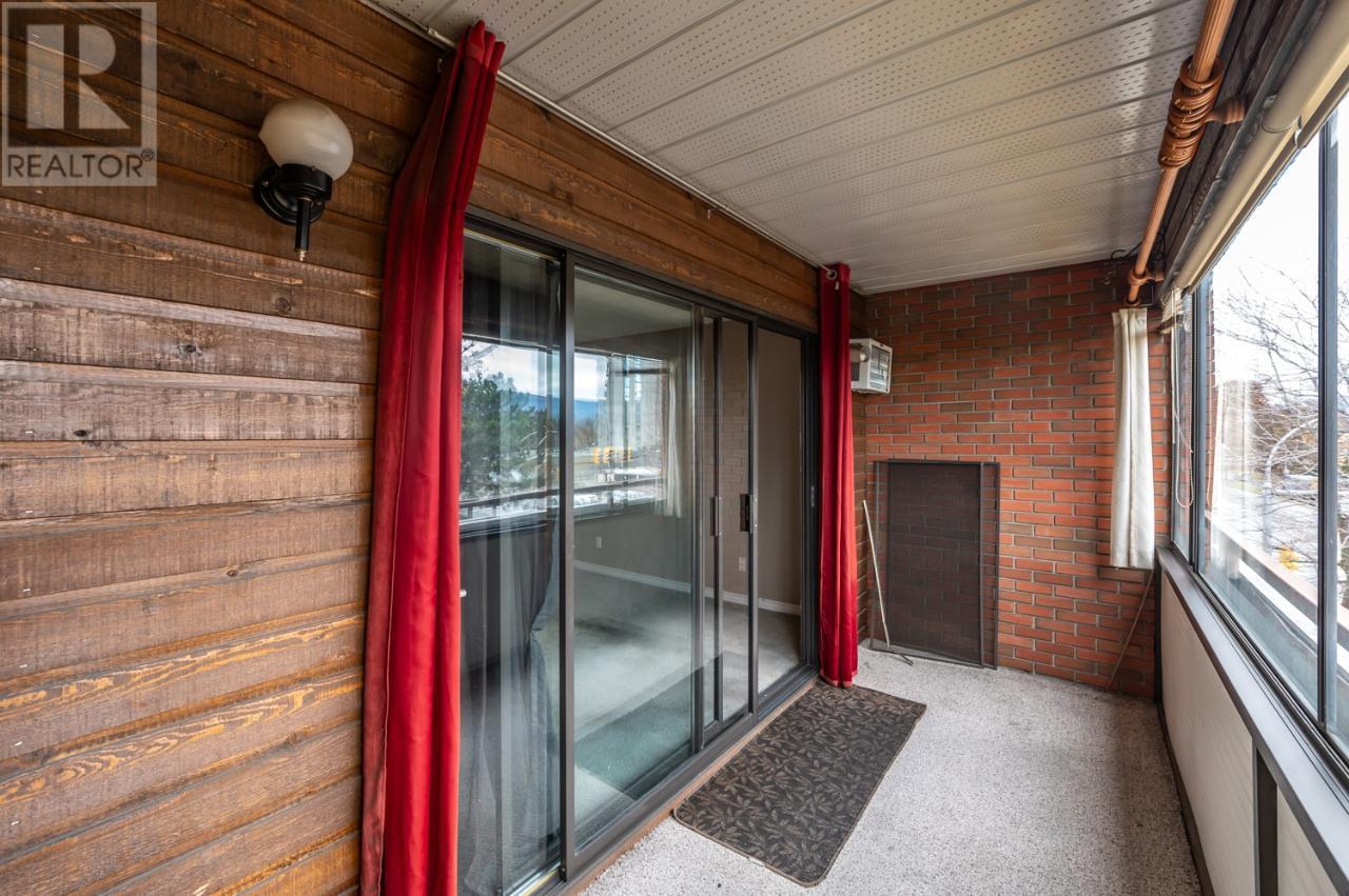 1490A GORDON Drive Unit# 305, #305