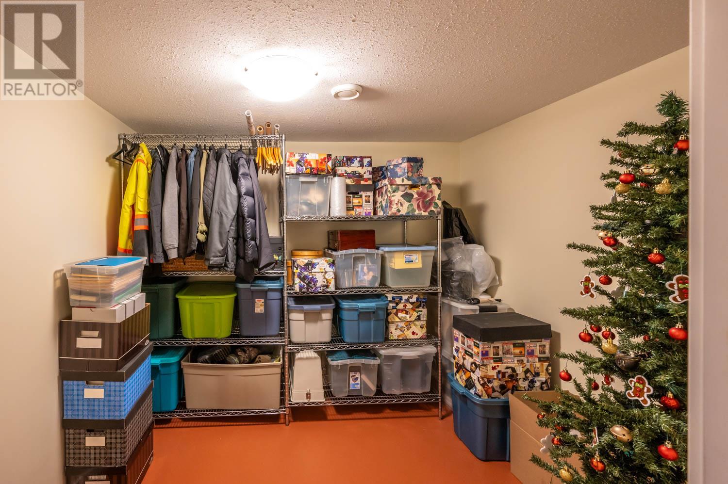 650 ELLIS Avenue Unit# 4, #4