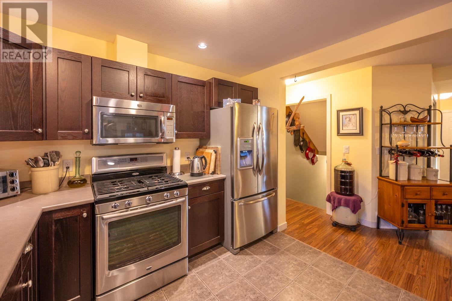 650 ELLIS Avenue Unit# 4, #4