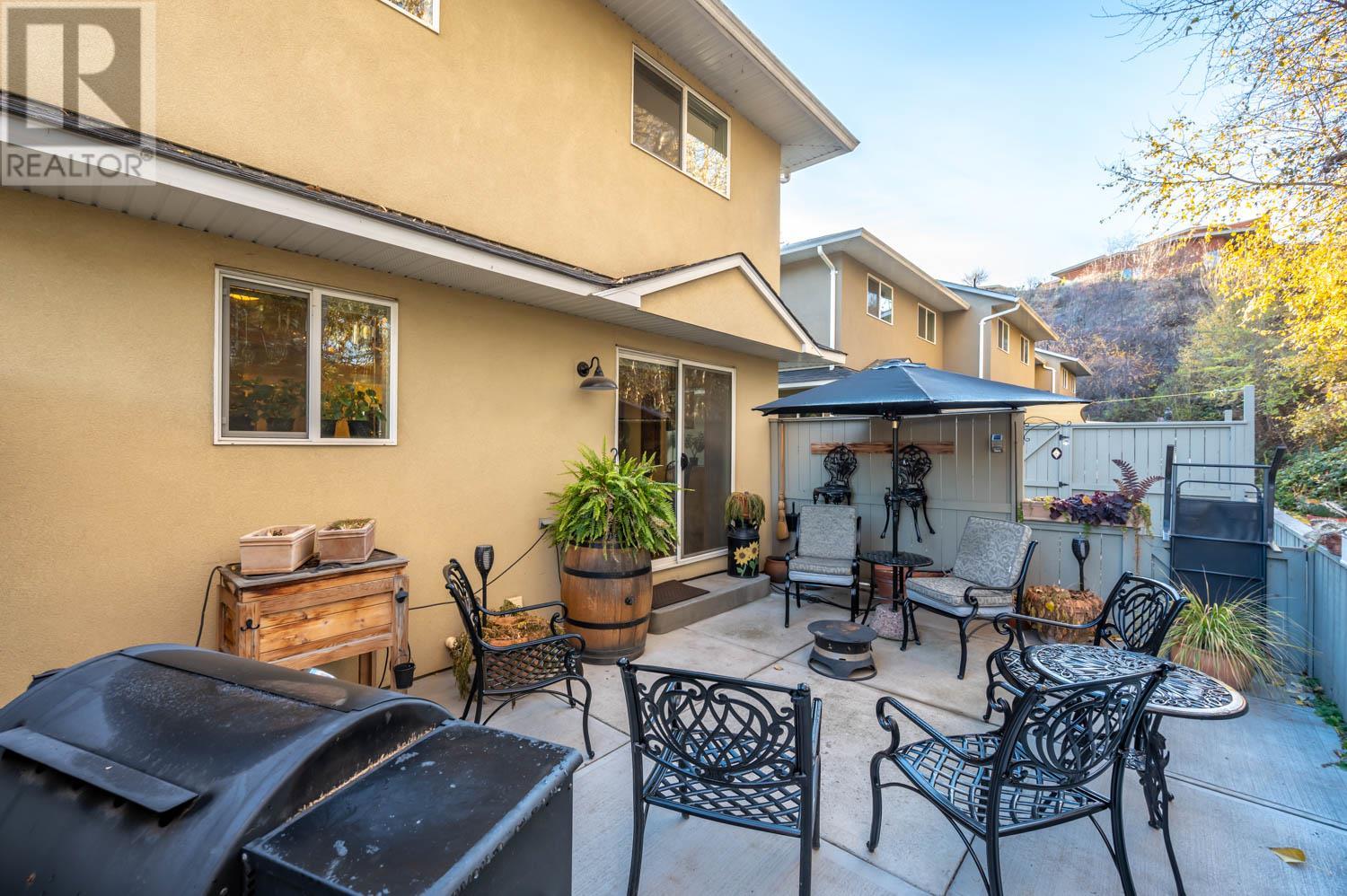 650 ELLIS Avenue Unit# 4, #4