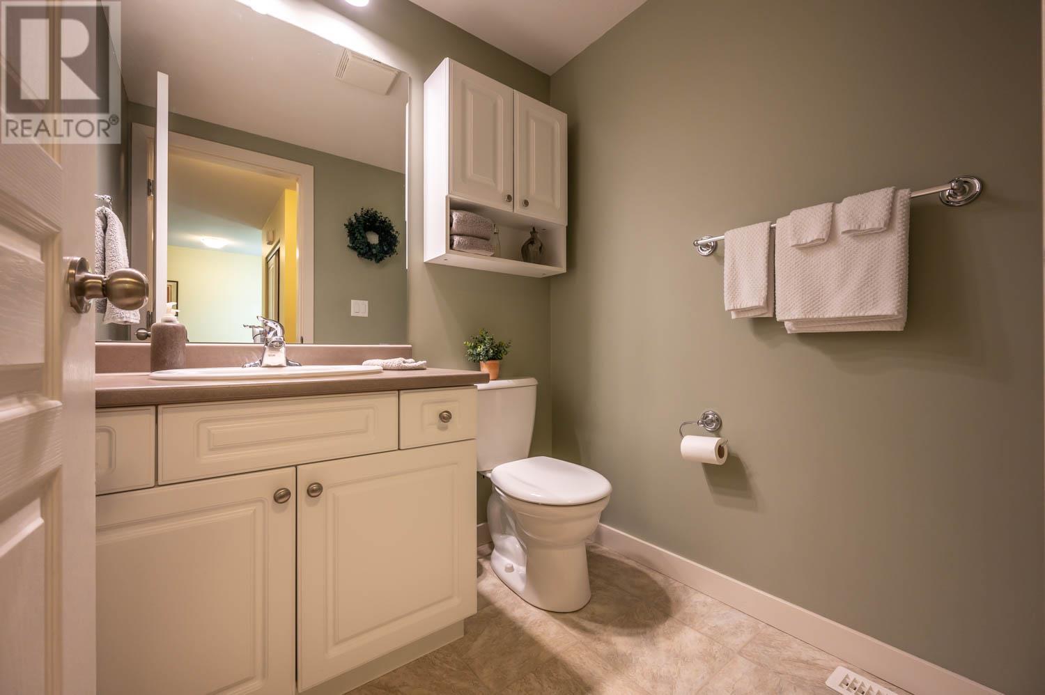 650 ELLIS Avenue Unit# 4, #4