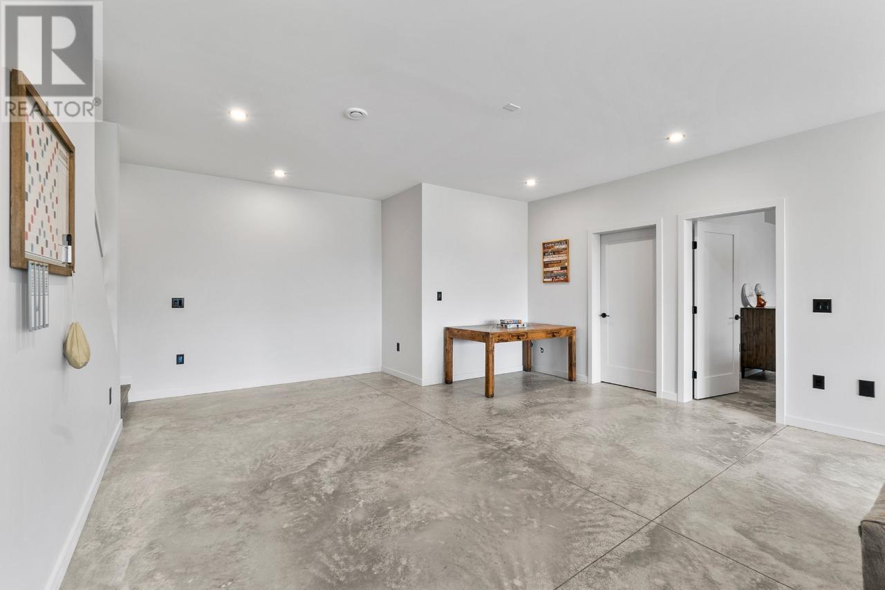 135 GRANITE Court