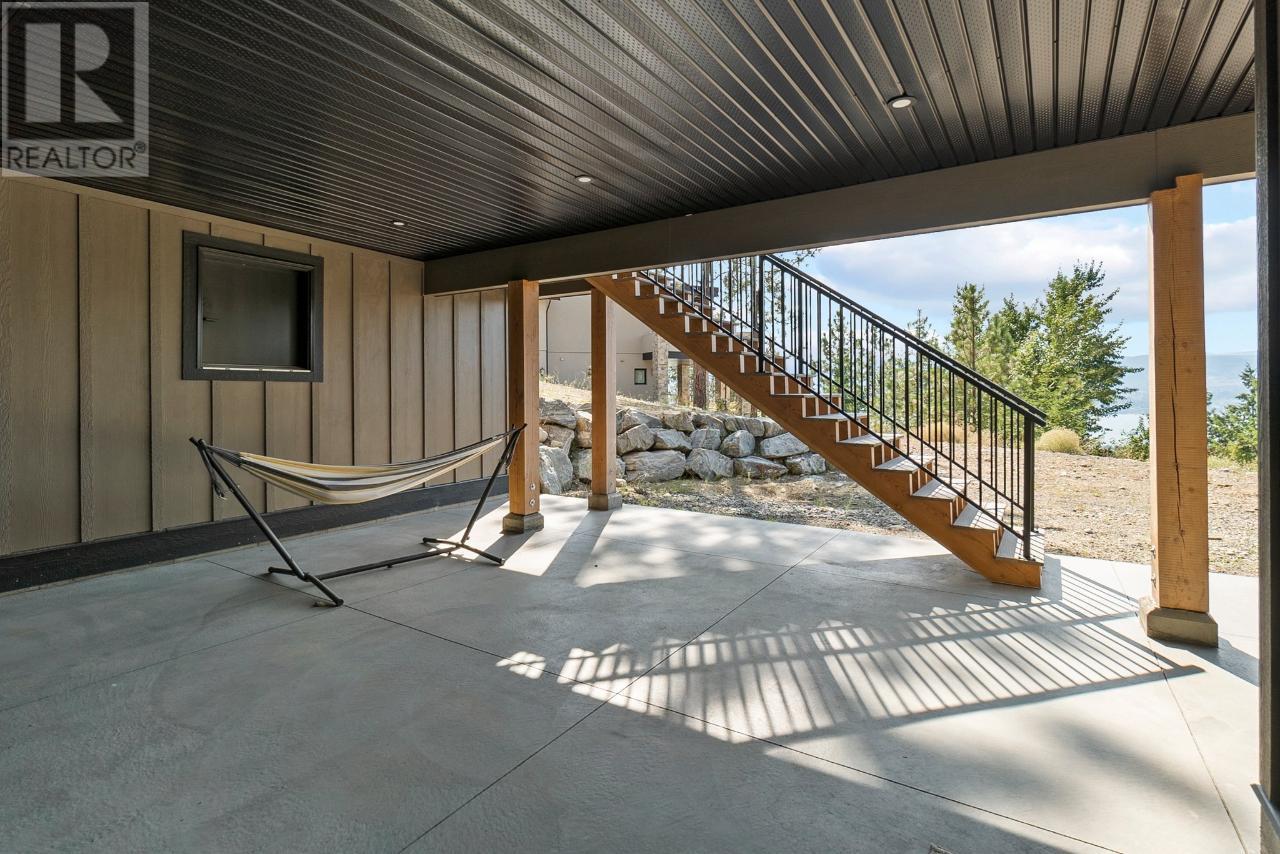135 GRANITE Court