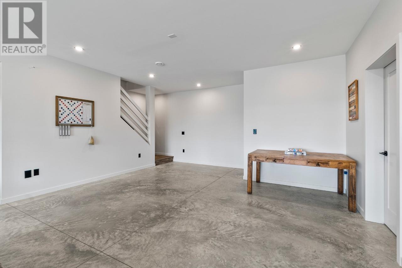 135 GRANITE Court