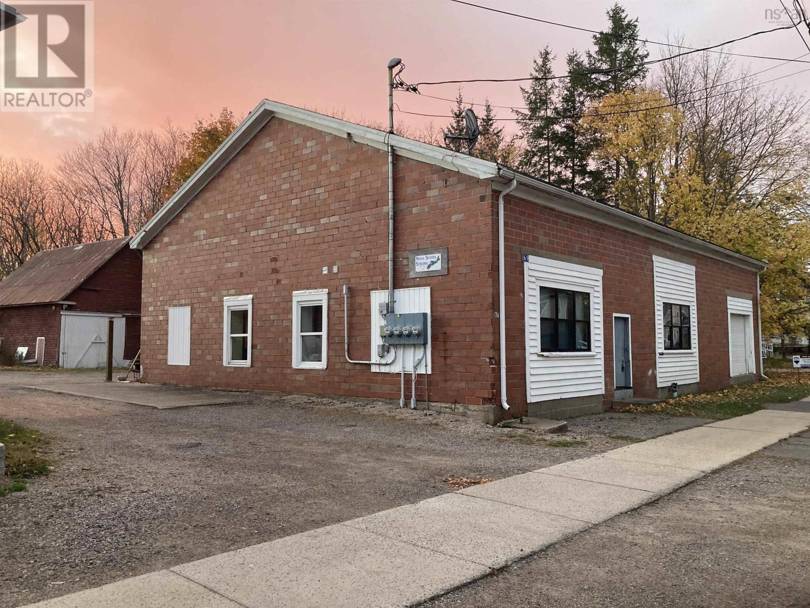 Listing 202302058 - Large Photo # 1