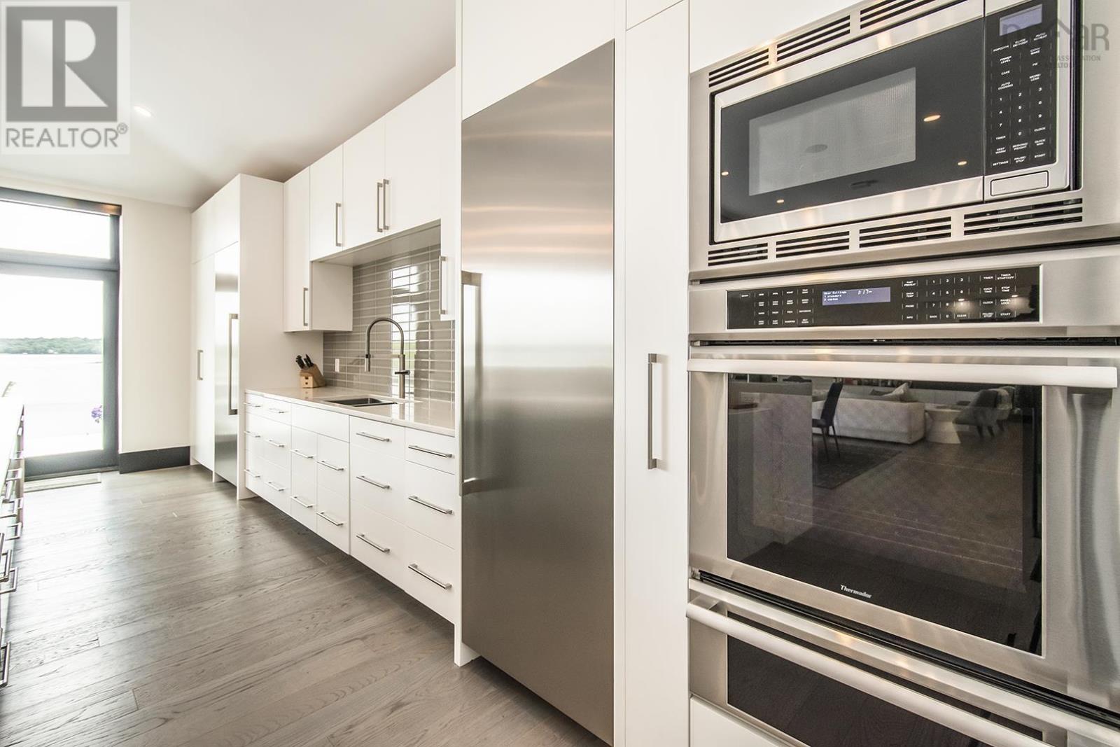 40 Grand Lake Point