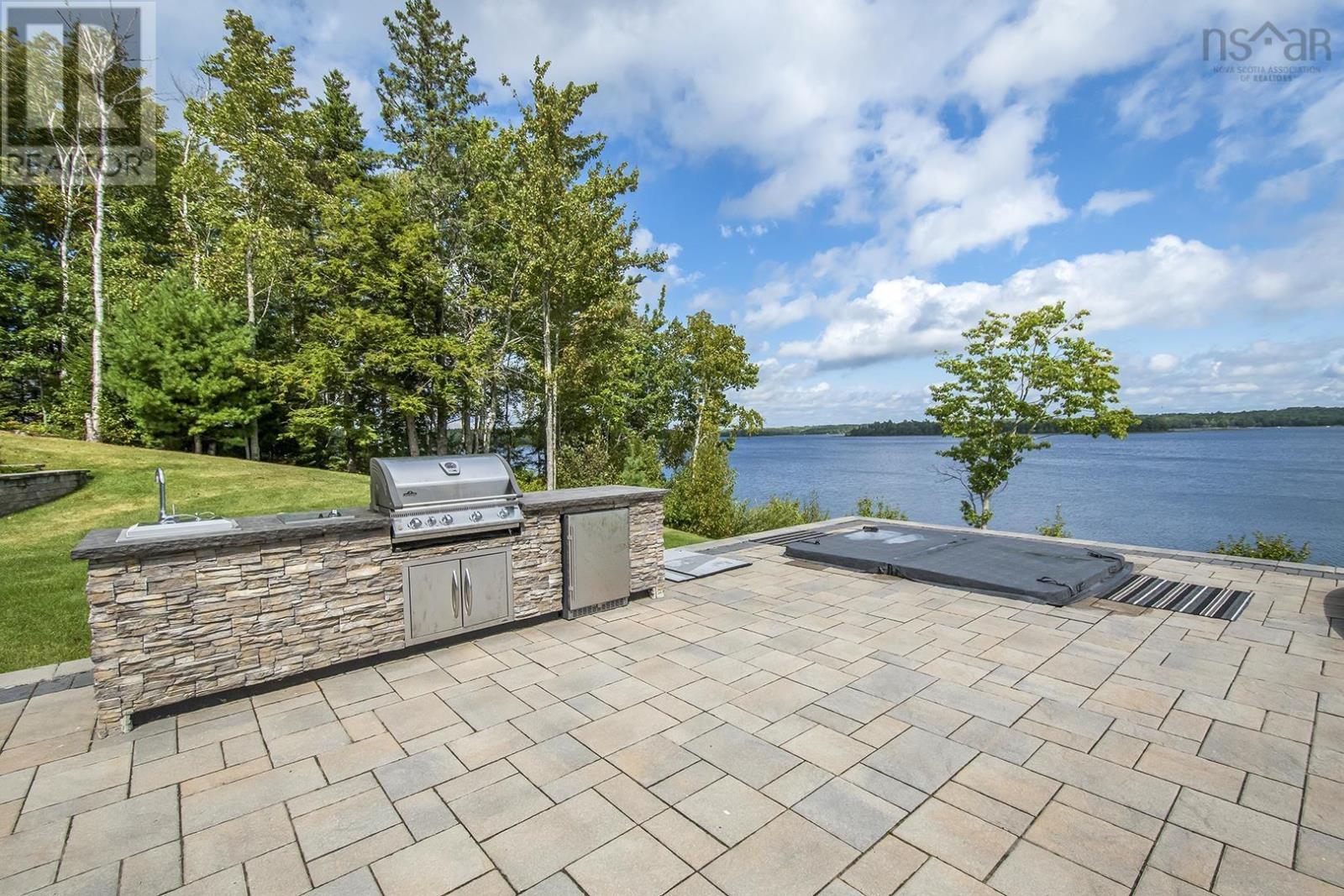40 Grand Lake Point