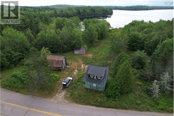 830 Lake Pleasant Road, Springfield