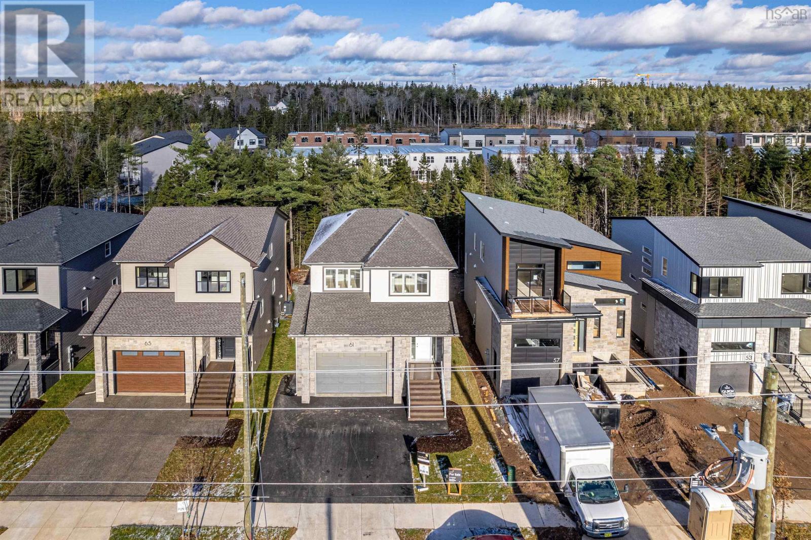 LOT PUN16 61 Puncheon Way, #16