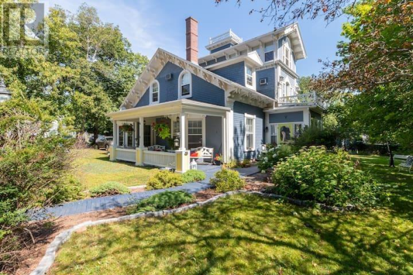 122 North River Road, Brighton