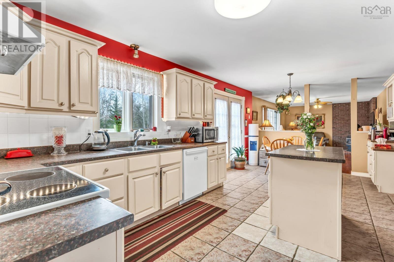 Listing 202304093 - Large Photo # 13