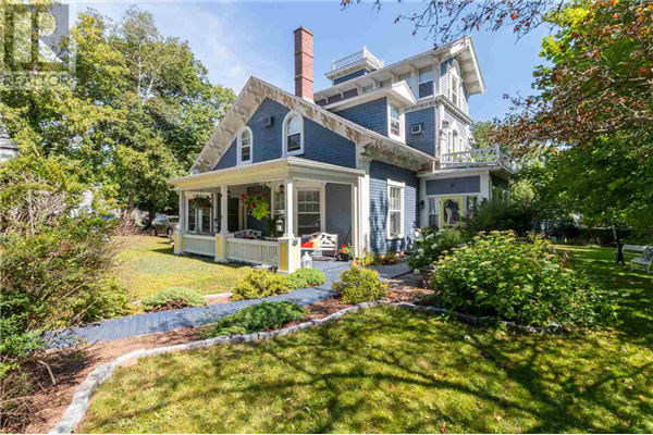 122 North River Road, Brighton