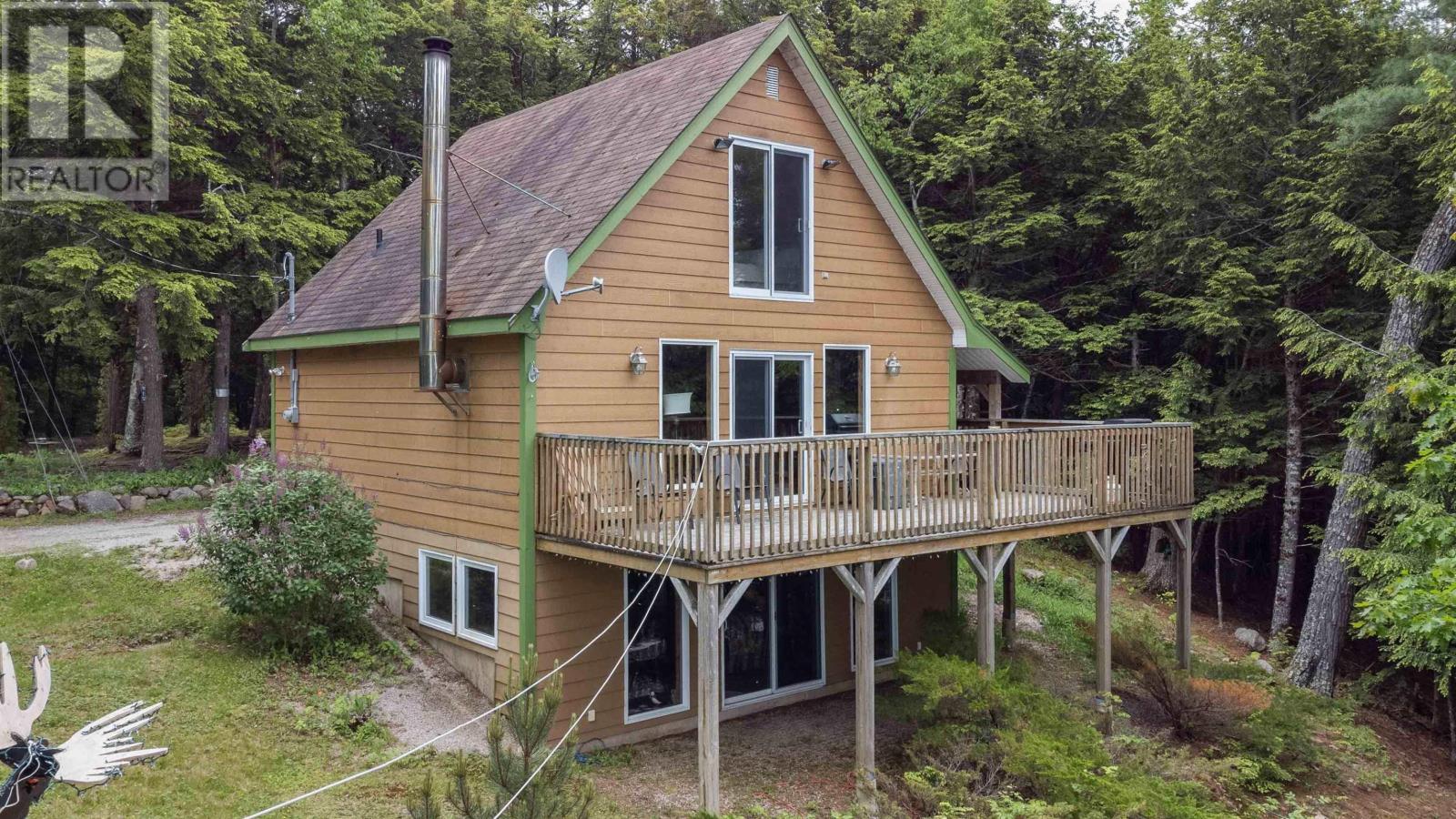 408 Sherbrooke Lane