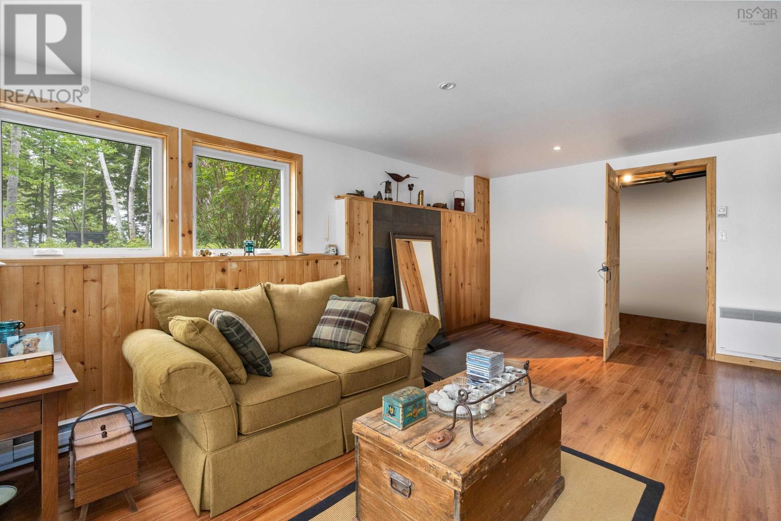 408 Sherbrooke Lane