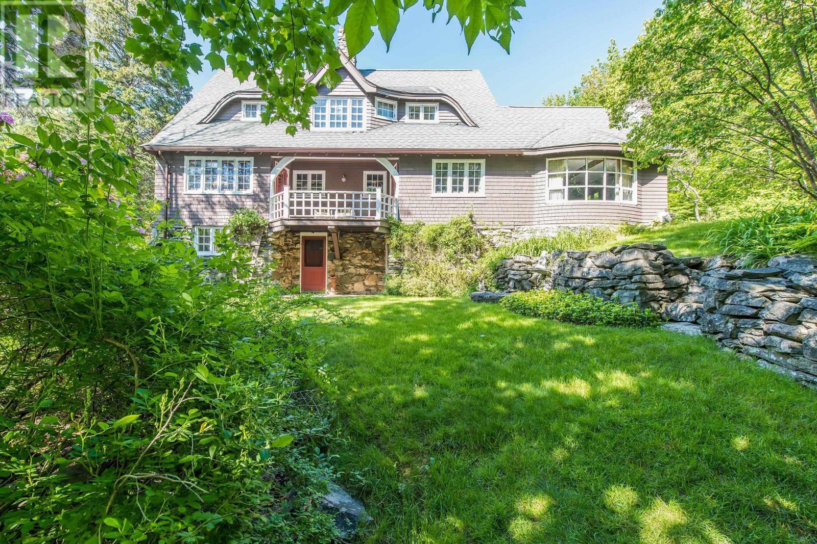 23 Golf Links Drive