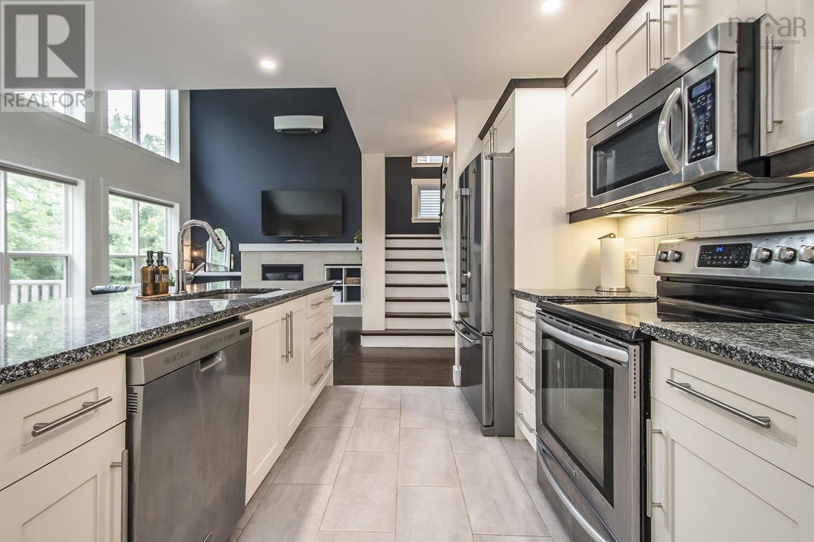 51 Capstone Crescent