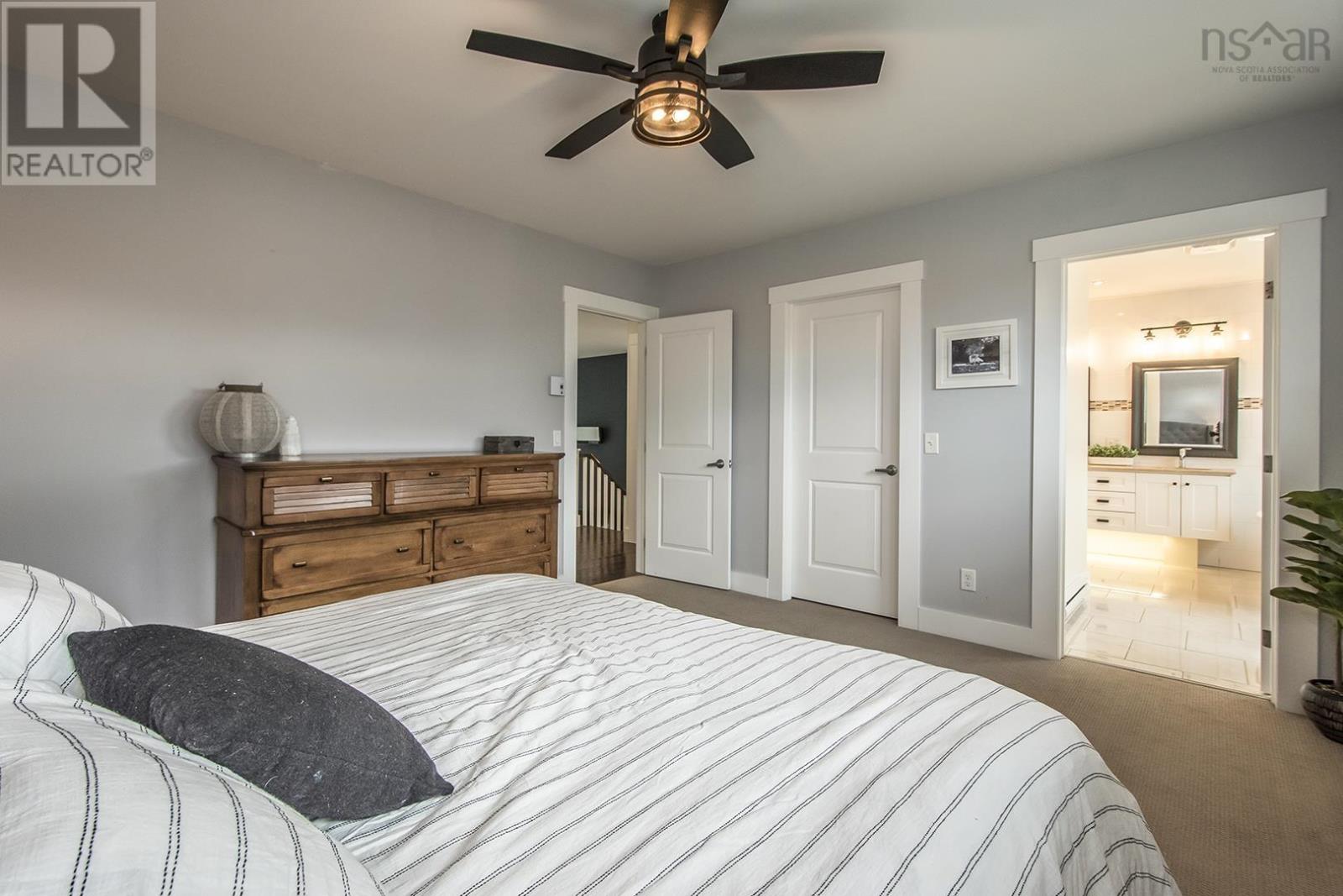 51 Capstone Crescent