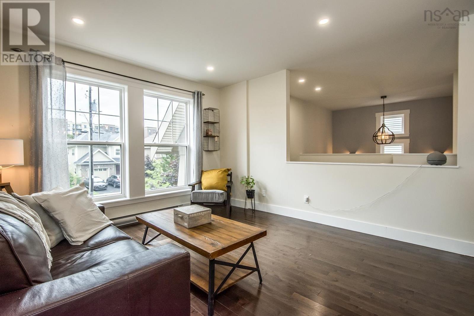 51 Capstone Crescent
