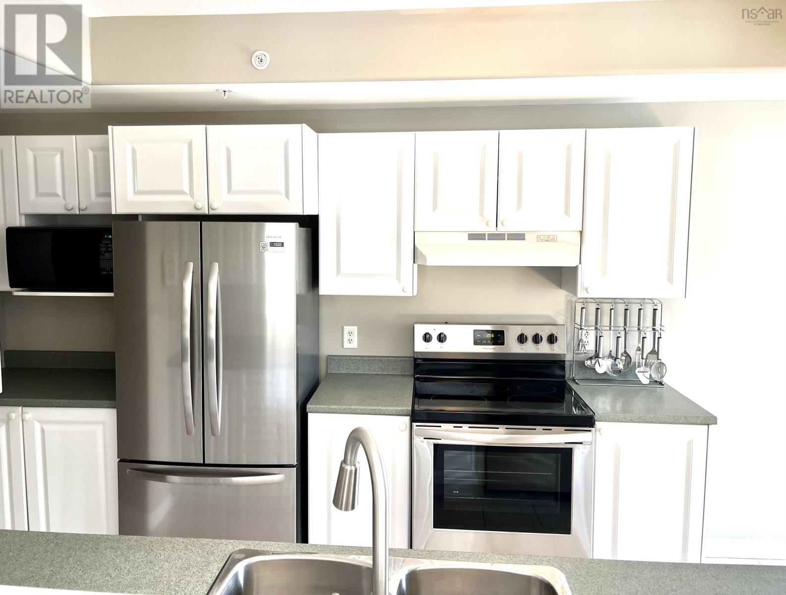 201 99 Waterfront Drive, #201