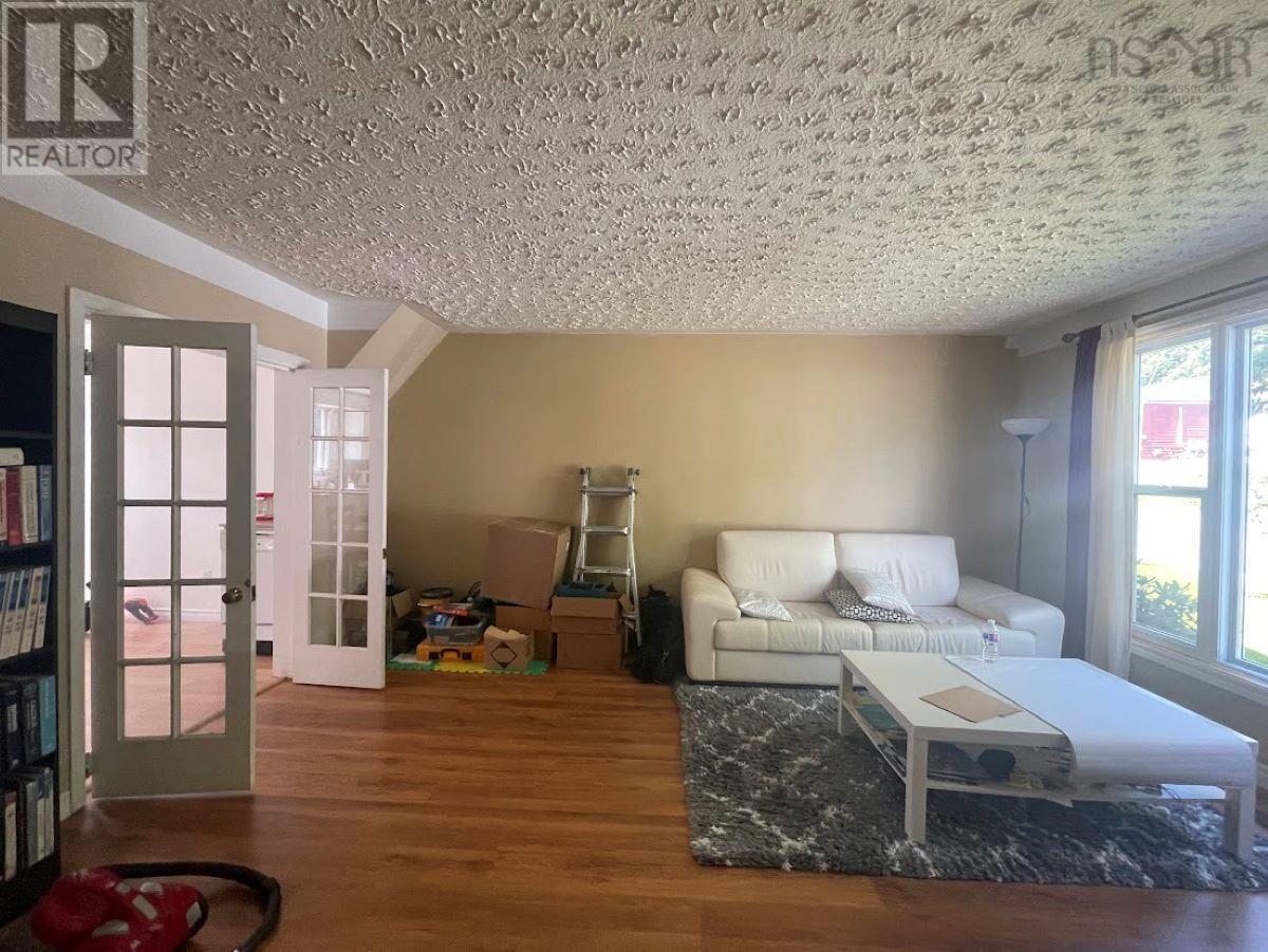 49 SMOKEY Drive