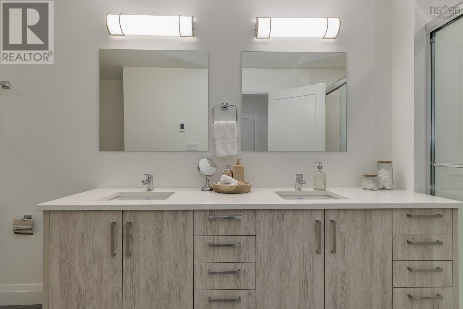 804 72 Seapoint Road, #804